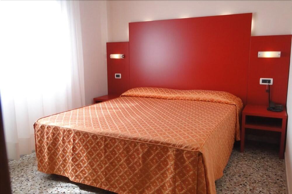 Hotel Atenea Golden Star 카오를레 외부 사진
